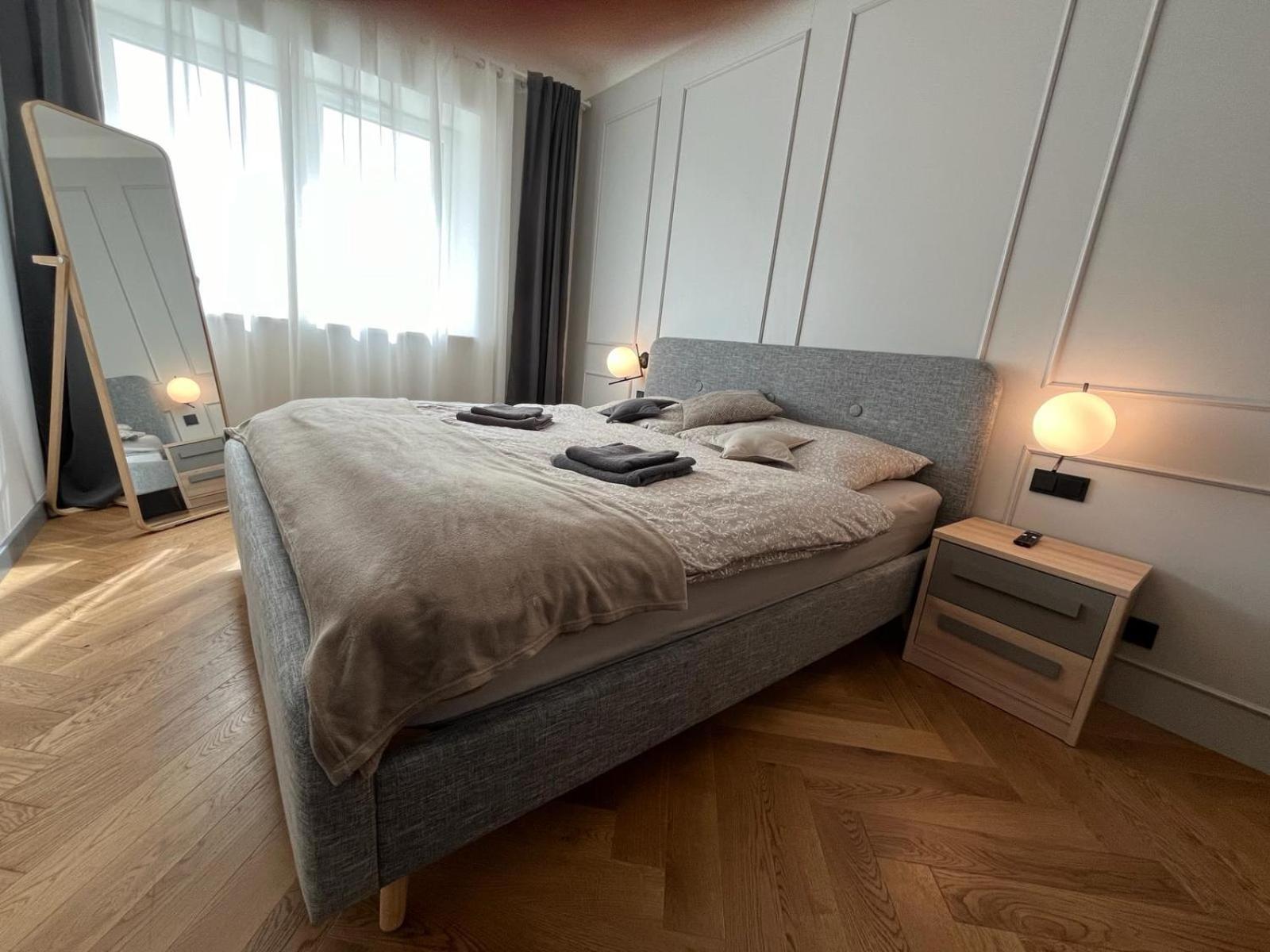 Slunecny Apartman Velke Losiny Exterior photo